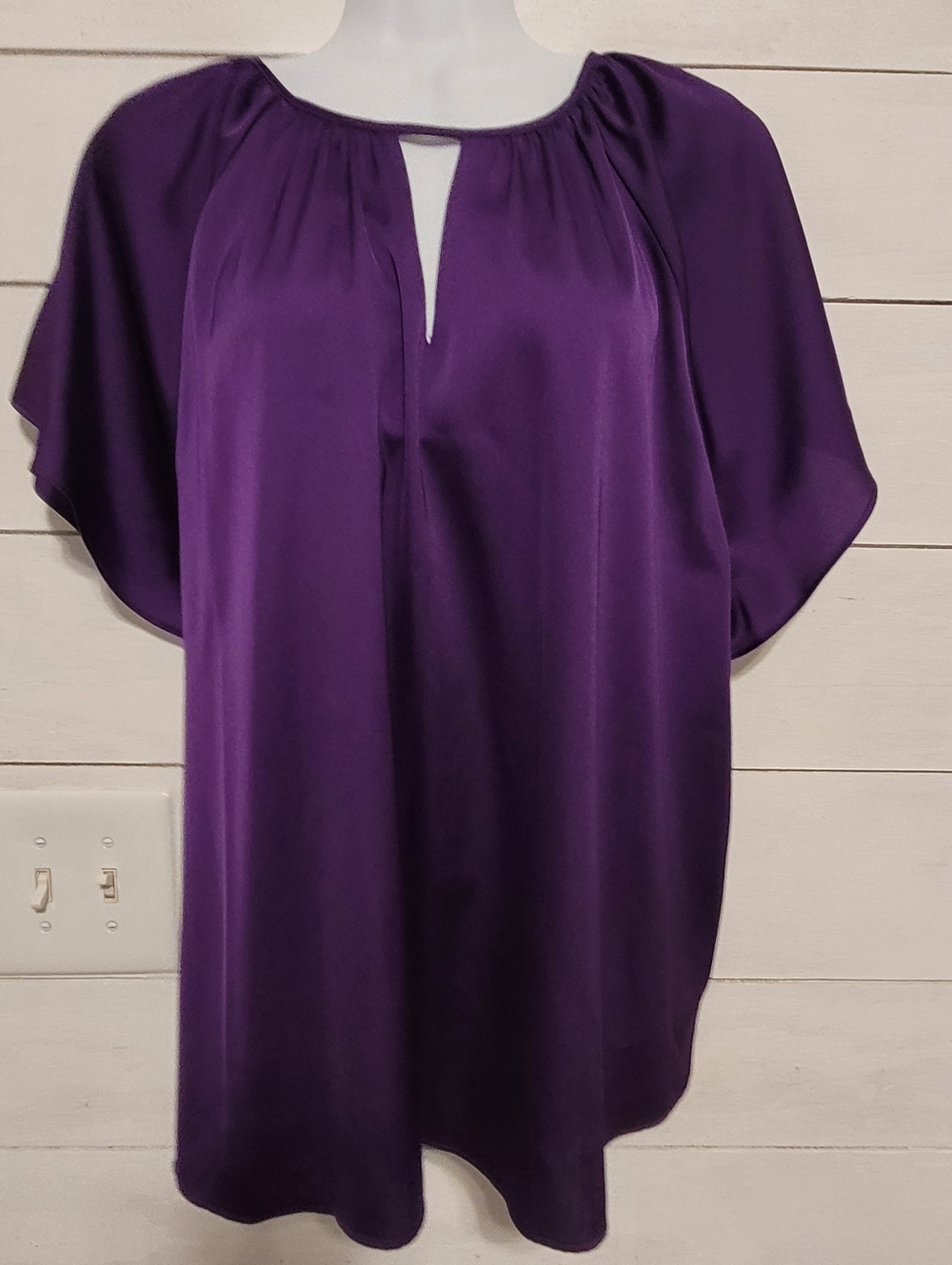 Worthington Purple Satin Keyhole Short Sleeve Blouse